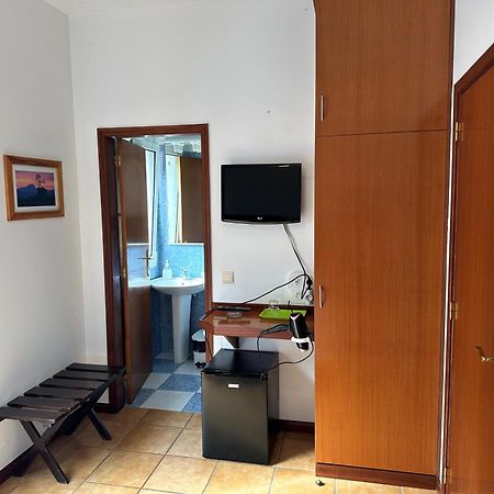 Residencial Familia Hotell Machico  Exteriör bild