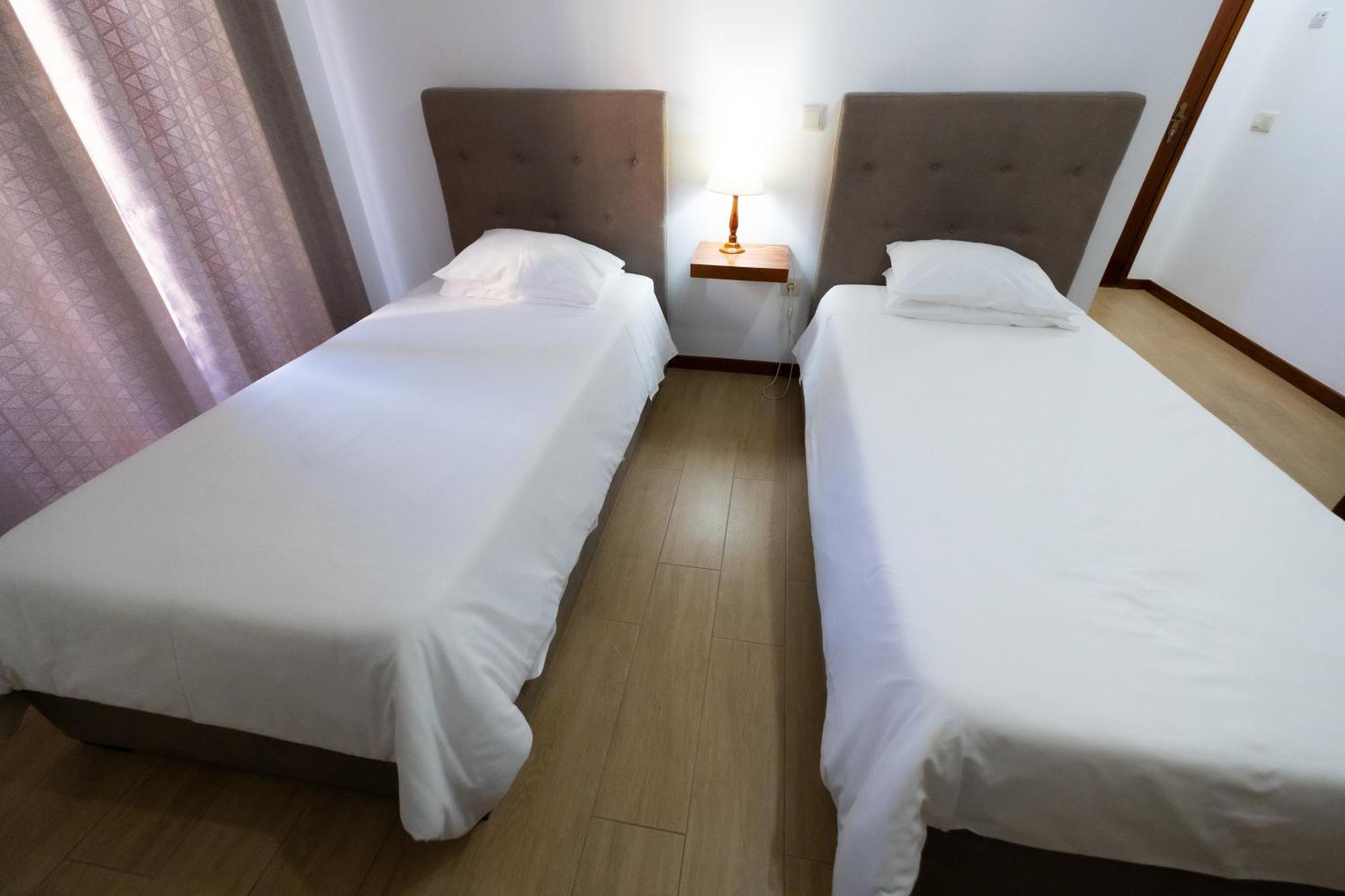 Residencial Familia Hotell Machico  Exteriör bild