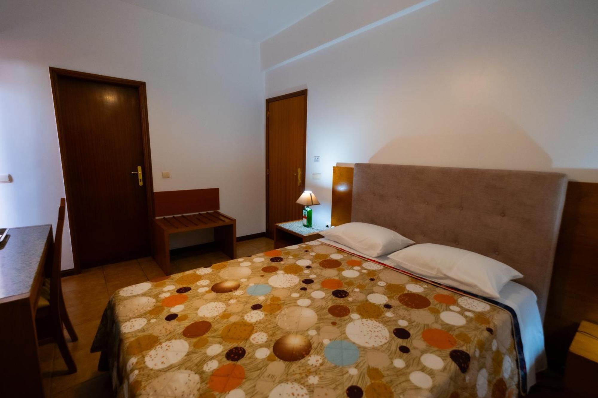 Residencial Familia Hotell Machico  Exteriör bild