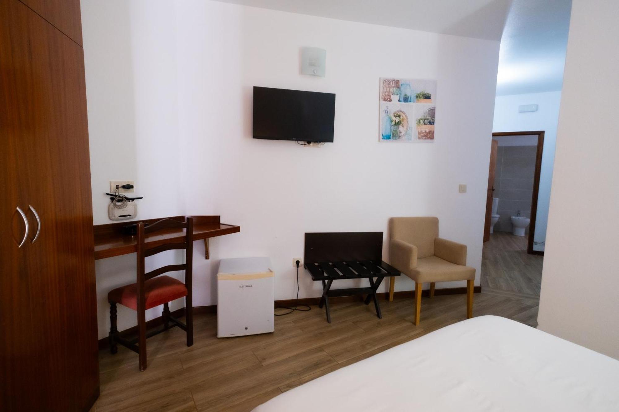 Residencial Familia Hotell Machico  Exteriör bild