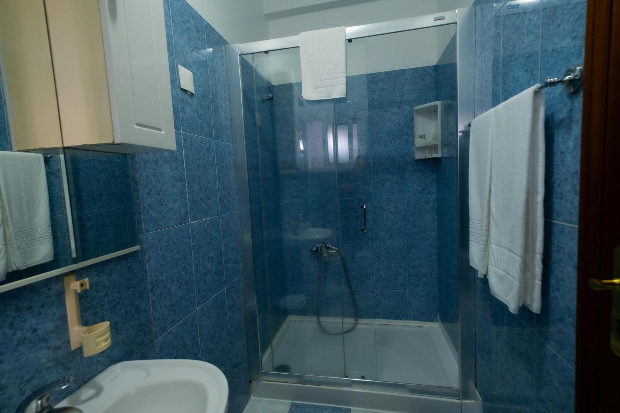 Residencial Familia Hotell Machico  Exteriör bild