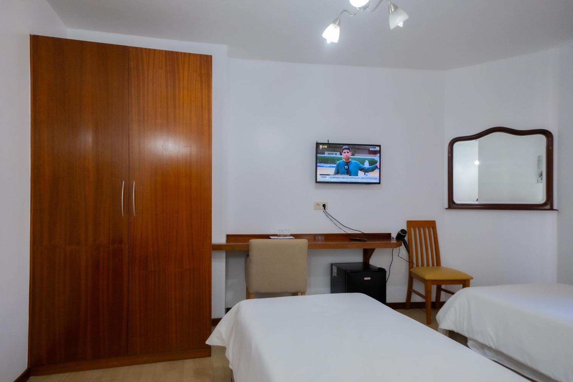 Residencial Familia Hotell Machico  Exteriör bild