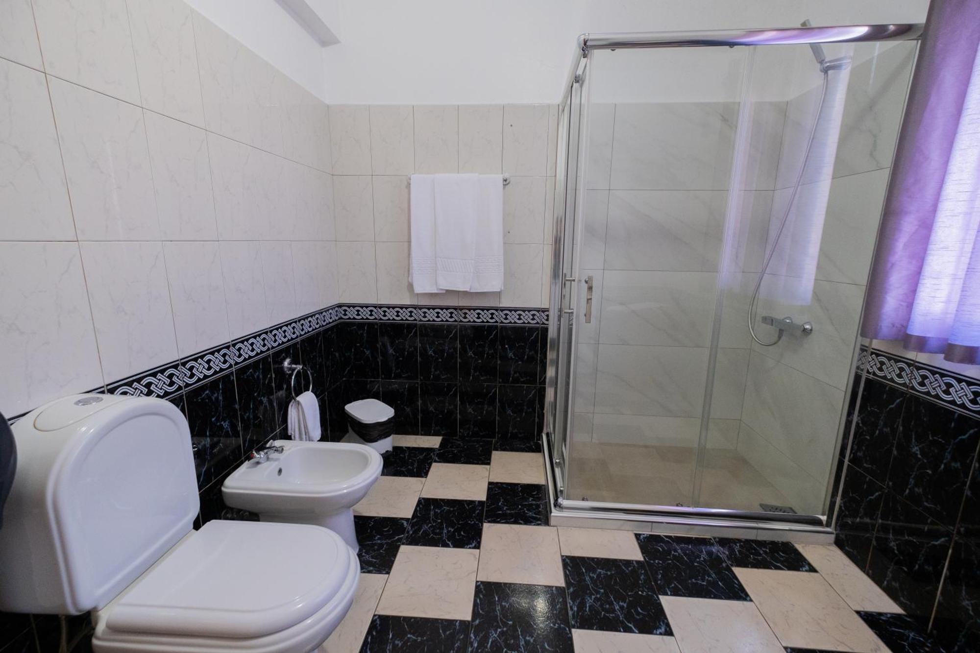 Residencial Familia Hotell Machico  Exteriör bild