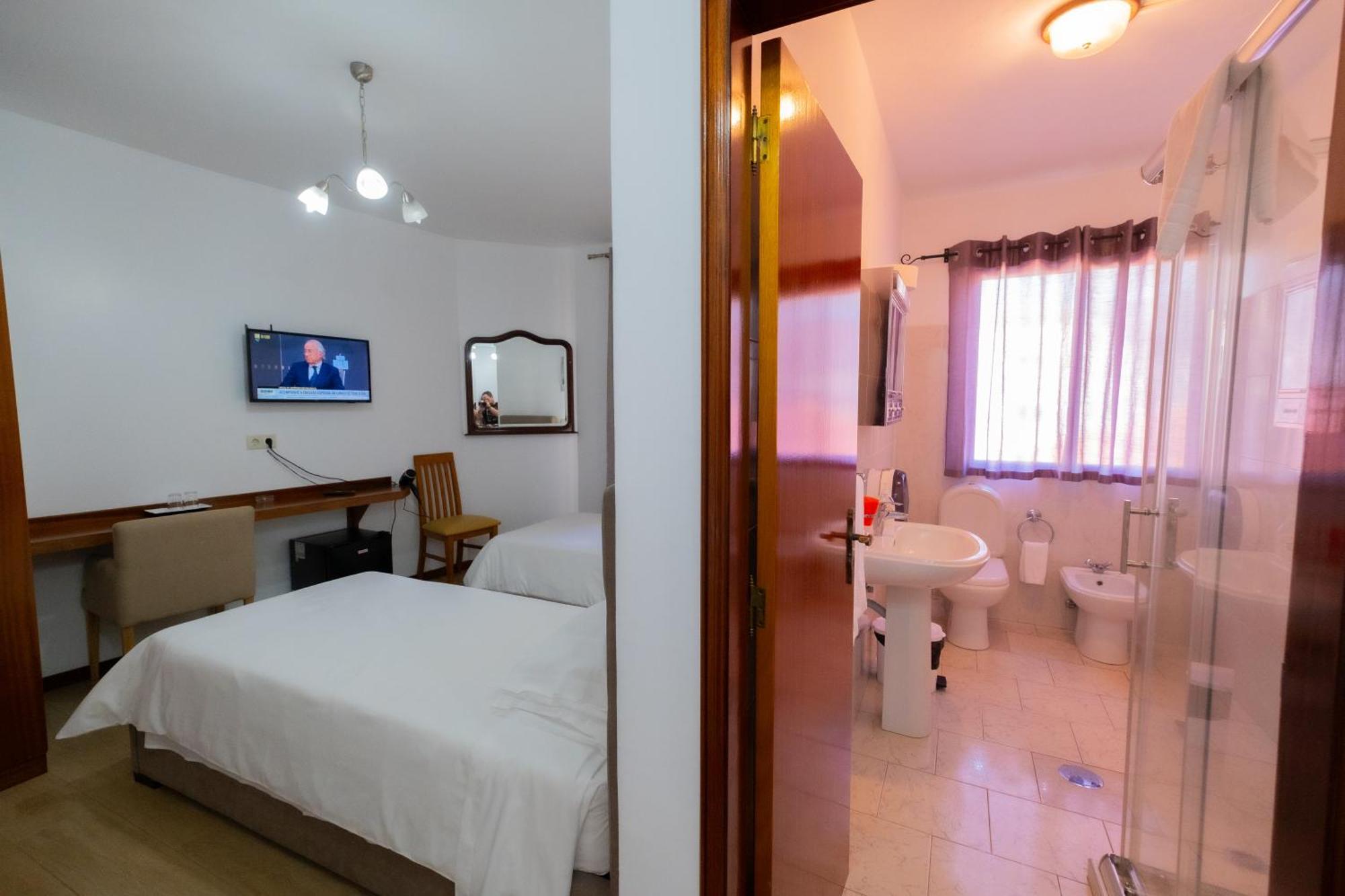 Residencial Familia Hotell Machico  Exteriör bild