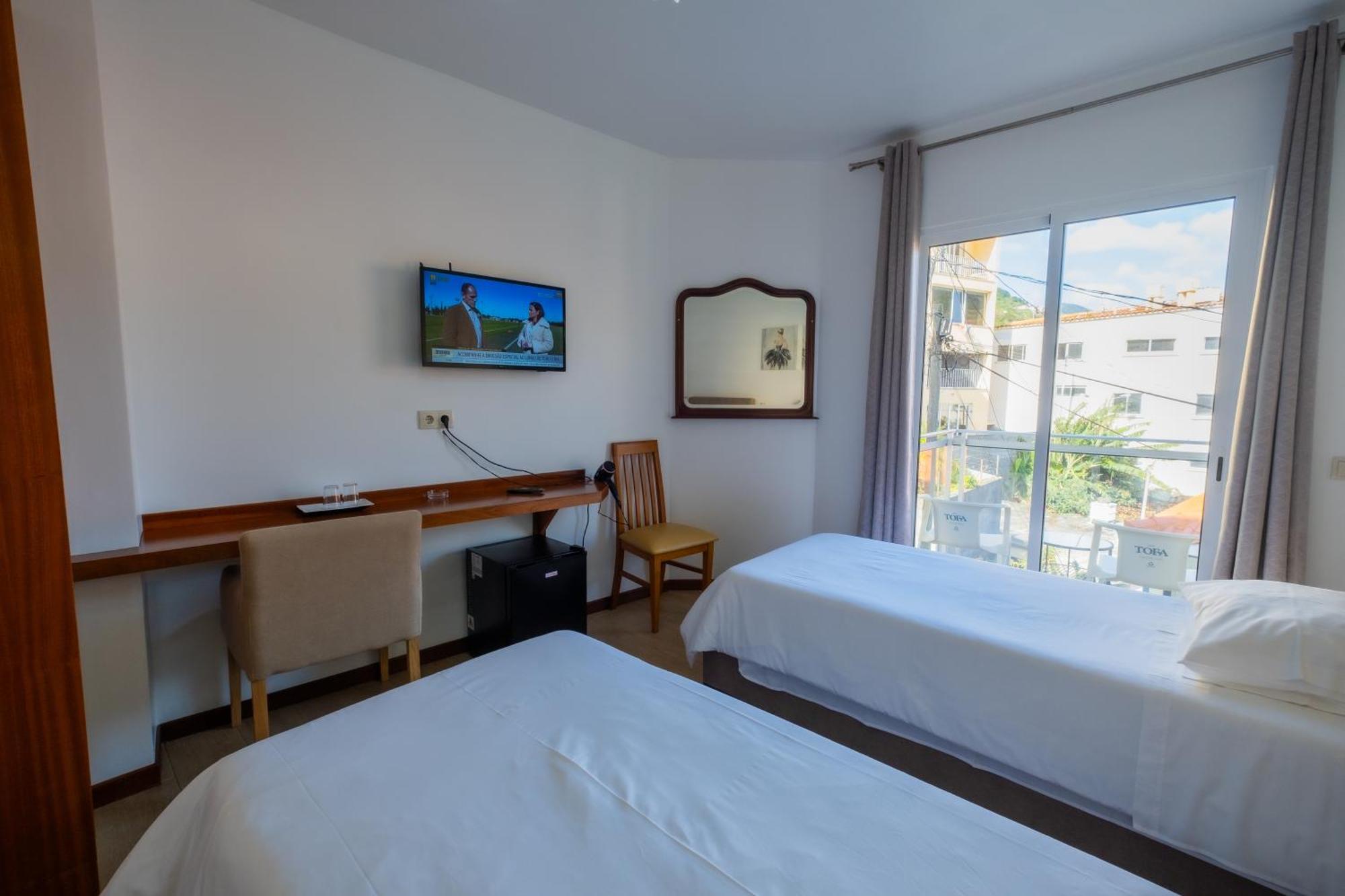 Residencial Familia Hotell Machico  Exteriör bild