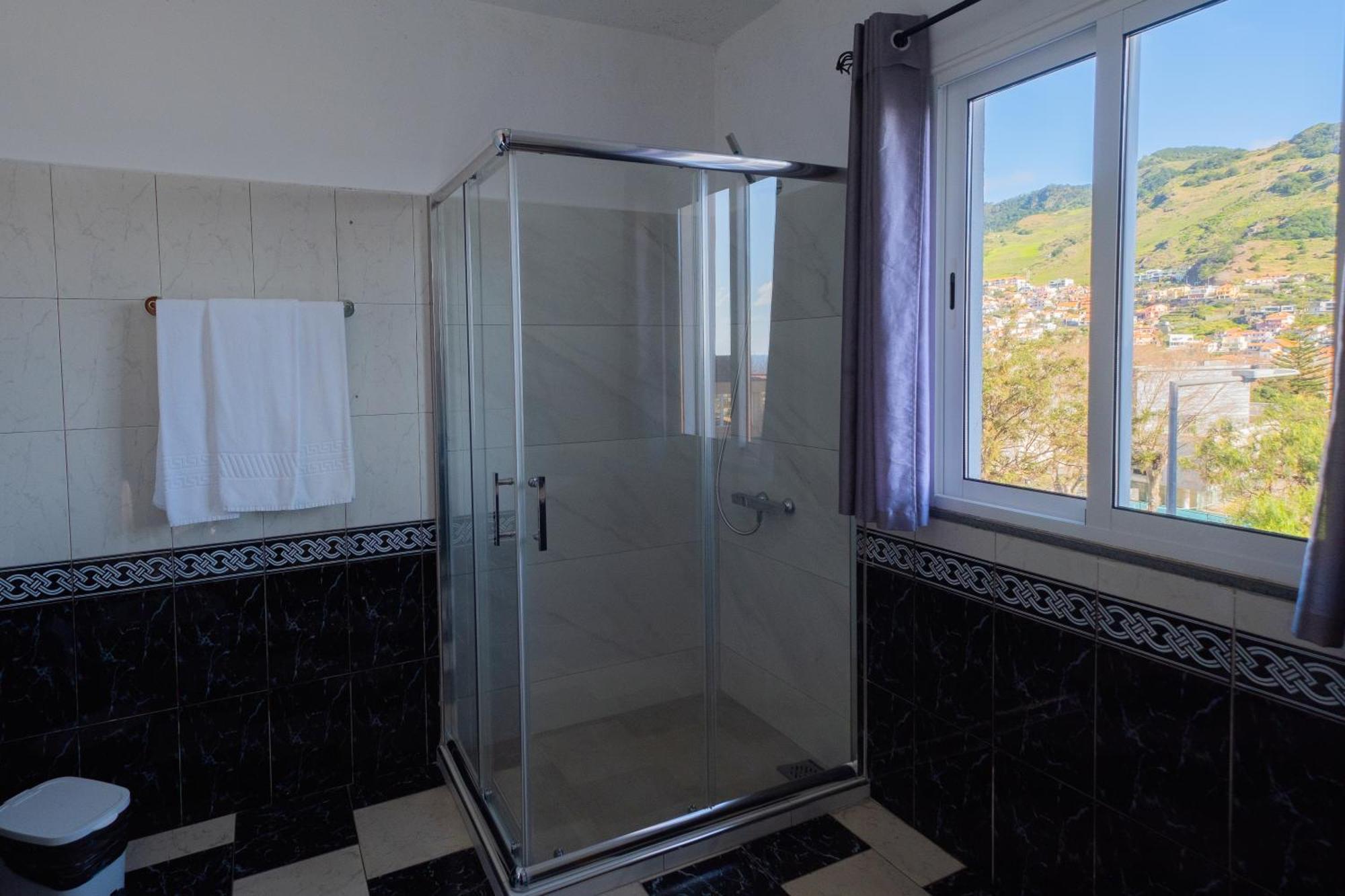 Residencial Familia Hotell Machico  Exteriör bild